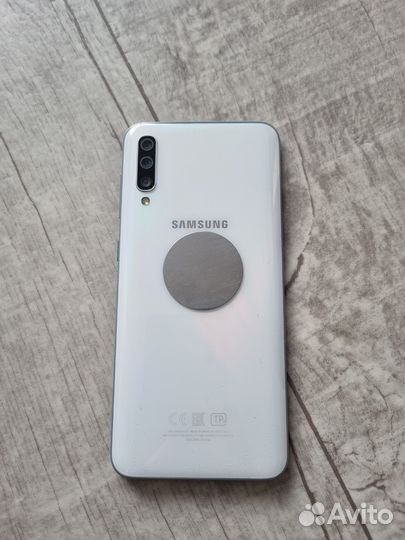 Samsung Galaxy A50, 4/64 ГБ