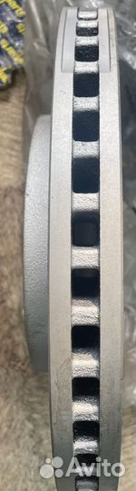 Тормозные диски Jeep Cherokee lV 10