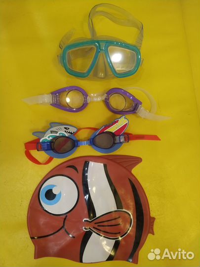 Очки и шапочка, нарукавники для бассейна