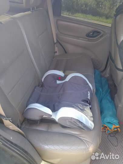 Автомобильный детский бустер