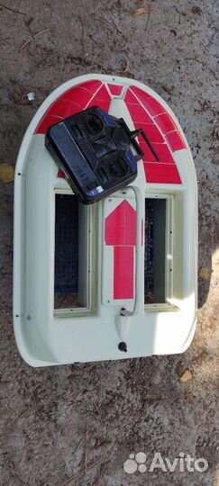 Кораблик для завоза прикормки