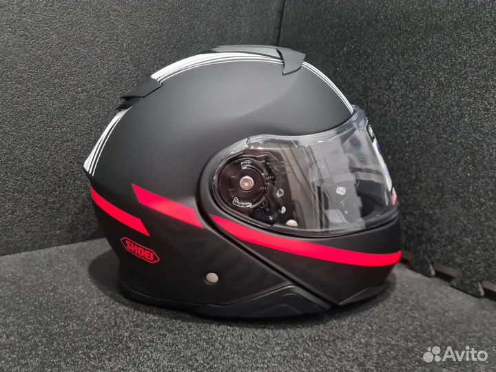 Новый шлем Shoei Neotec 2 черно-белый (М 57-58)