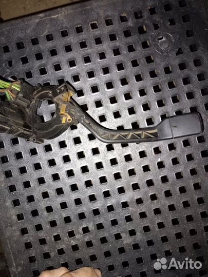 Подрулевой переключатель дворников Volkswagen Golf