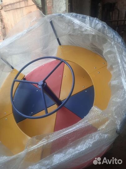 Карусель уличная