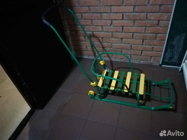 Продаются детские санки