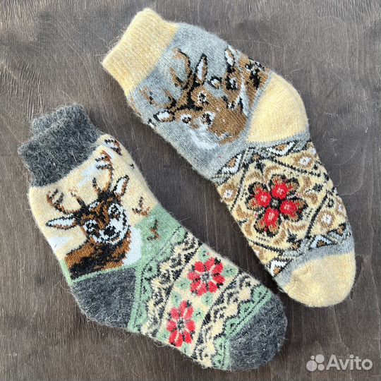 Носки щерстяные с оленями