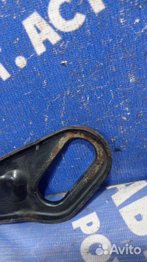 Крепление радиатора Opel Astra H хэтчбек 2007