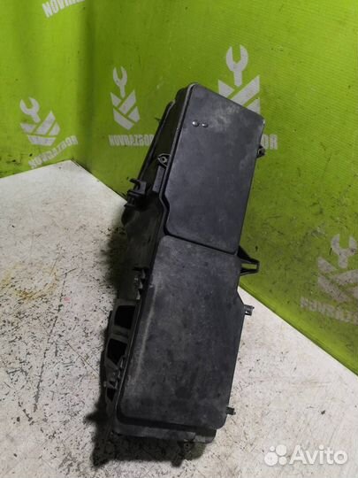 Корпус блока предохранителей Мерседес Бенз 210 Е