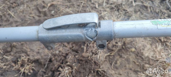 Бензотриммер рабочий