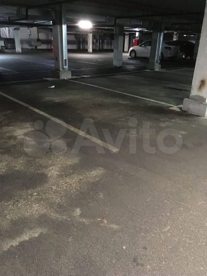 Машиноместо, 15 м²