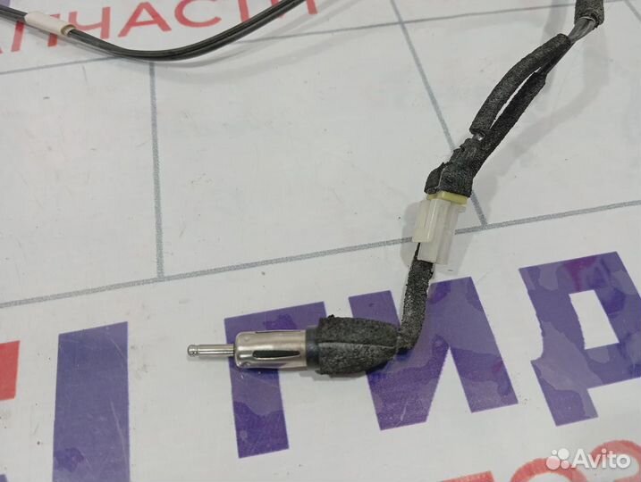 Антенна Nissan Tiida (C11) 28208-EM00A