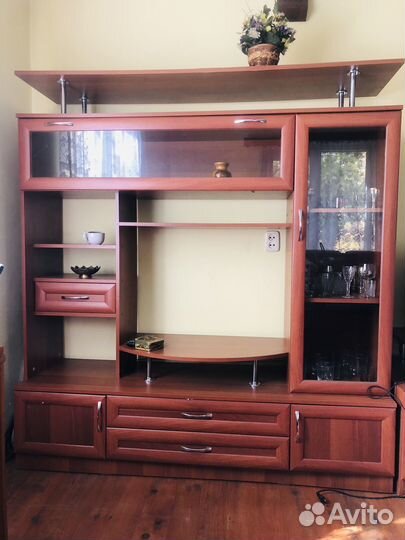 Стенка, комод, тумба под Тв, сервант