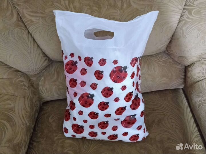 Пакет вязаных вещей с рождения