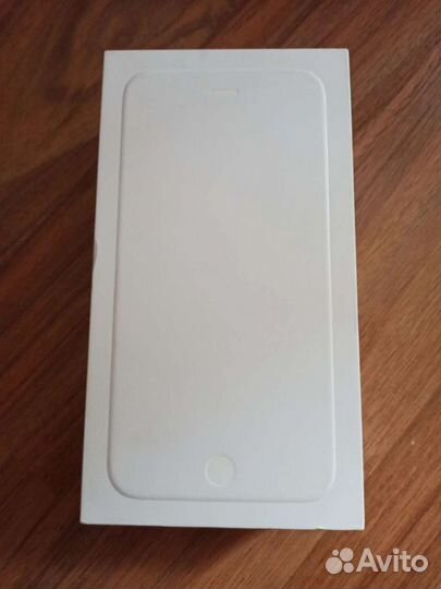 Коробка от iPhone