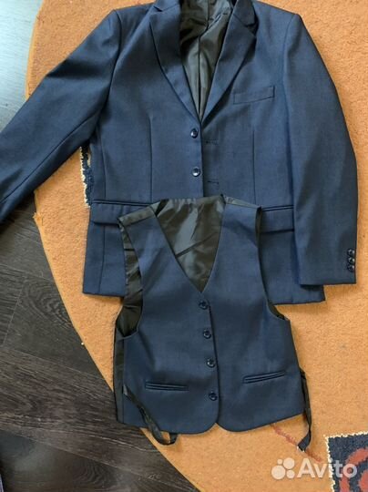 Пиджак и жилетка для мальчика