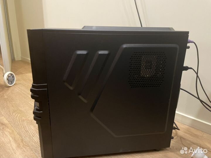Стационарный компьютер (системный блок)
