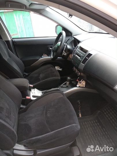 Mitsubishi Outlander 2.4 CVT, 2010, 135 000 км