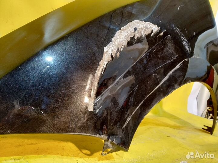 Крыло переднее левое Renault Megane III меган 3