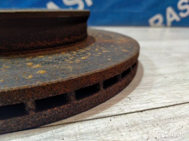 Тормозной диск передний Toyota Cresta GX100 1GFE