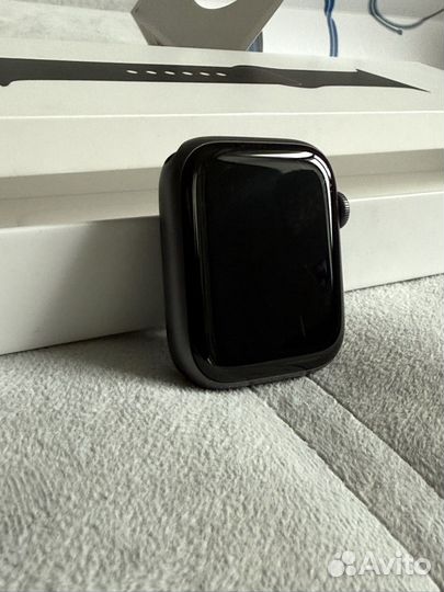 Apple Watch series 4 44mm, черные