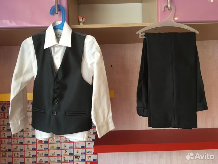 Школьный костюм тройка+рубаха+доп.брюки на 10 лет