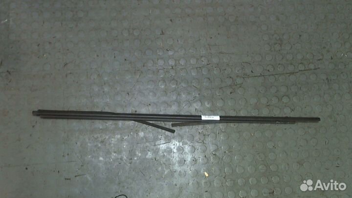 Молдинг двери Toyota Highlander 2, 2008