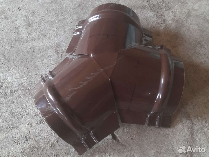 Тройник Y конька полукруглого коричневый RAL 8017