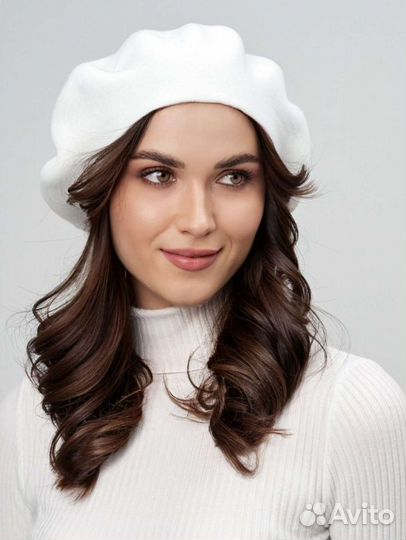 Комплект белый берет и платок стиль от valentino