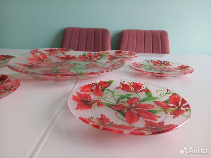 Тарелки десертные и блюдо