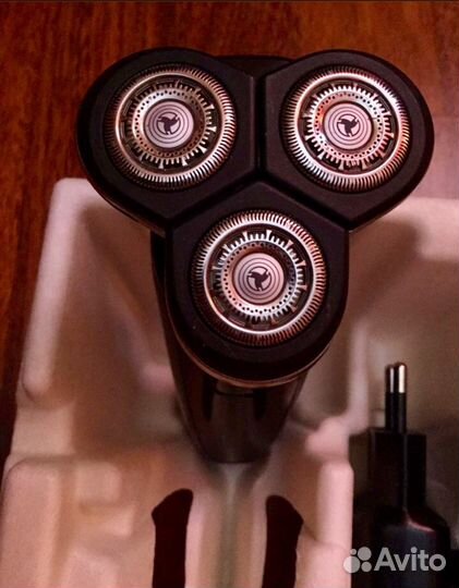 Роторная электробритва Philips RQ1250