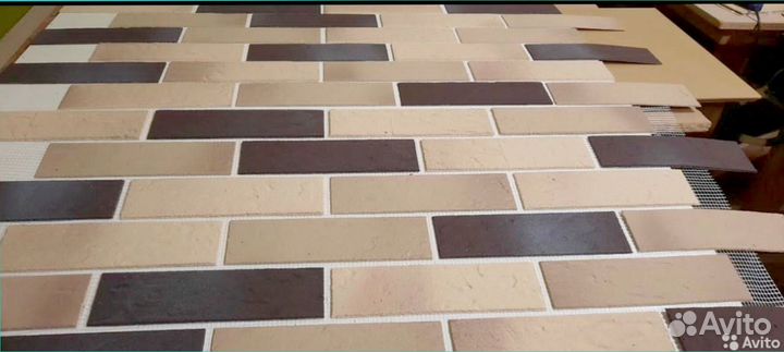 Гибкий кирпич на сетке