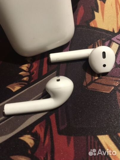Airpods 1