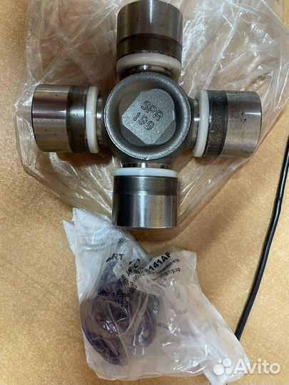 Крестовина кардана john deere