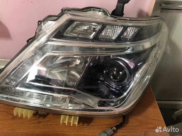 Фара на Нисан патруль