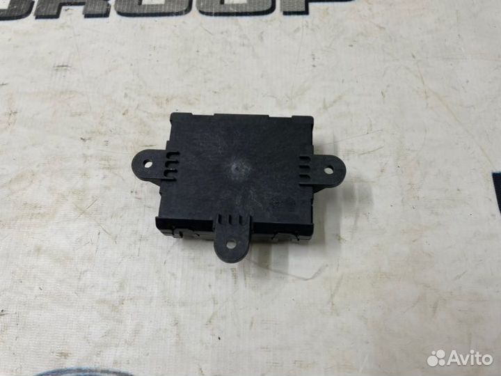 Блок управления дверьми лев. перед. Land Rover Ran