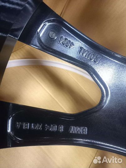 Передний диск оригинал на BMW X7 755M R22