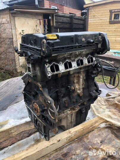 Двигатель Головка блока