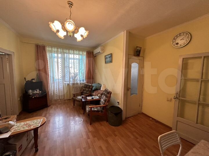 3-к. квартира, 55 м², 3/5 эт.