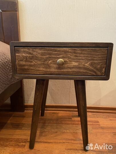 Тумба прикроватная