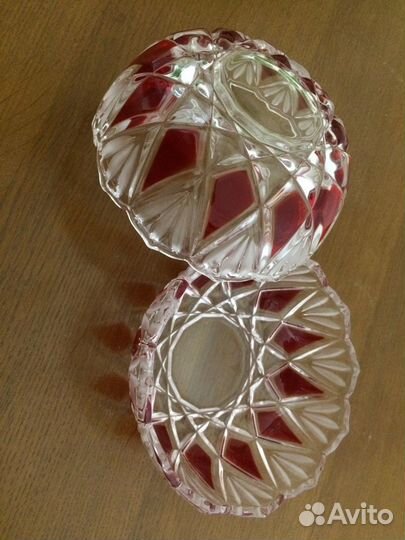 Вазы,стаканы,рюмки из цветного стекла времен СССР