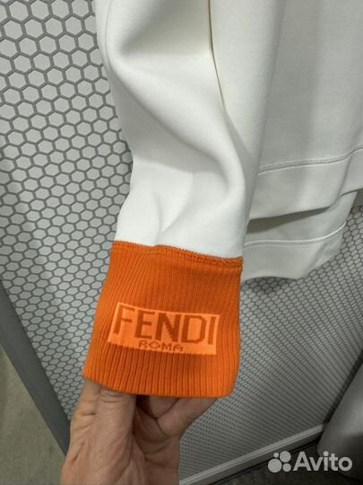 Худи Fendi р. 46 оригинал