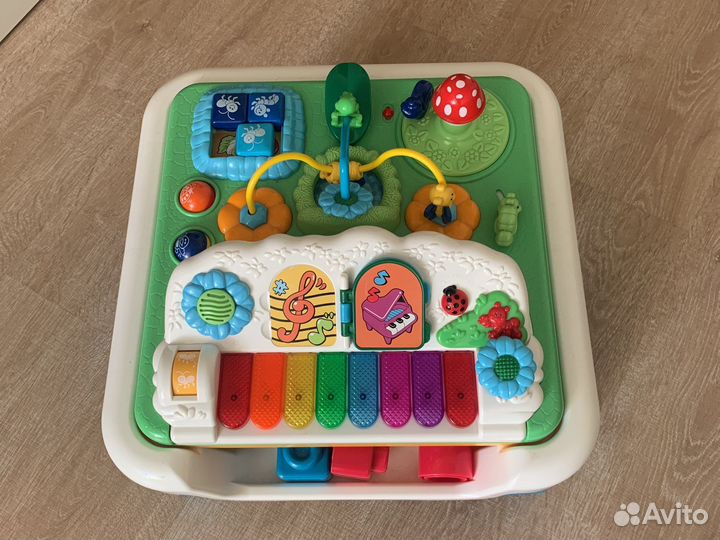 Развивающий столик chicco