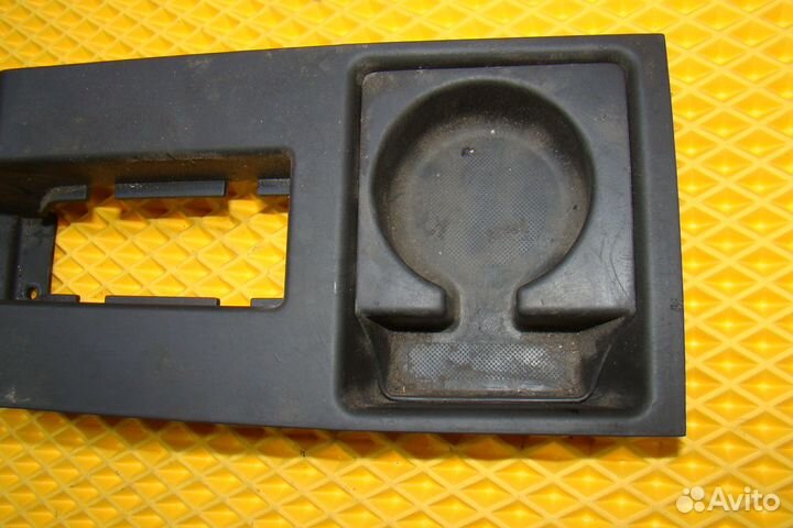 Консоль ручника с подстаканником Opel Omega B