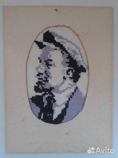Портрет В.И.Ленина(вышивка)