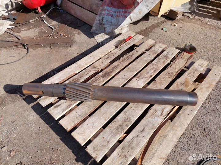 Вал шестерни на плавкран кпл