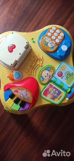 Развивающий столик fisher price