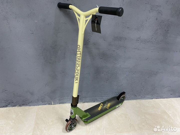 Самокат трюковой Stunt Deluxe