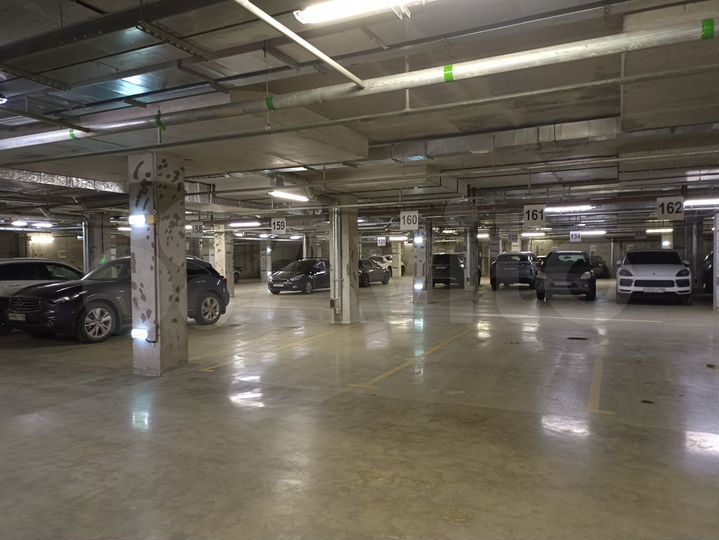 Машиноместо, 14 м²