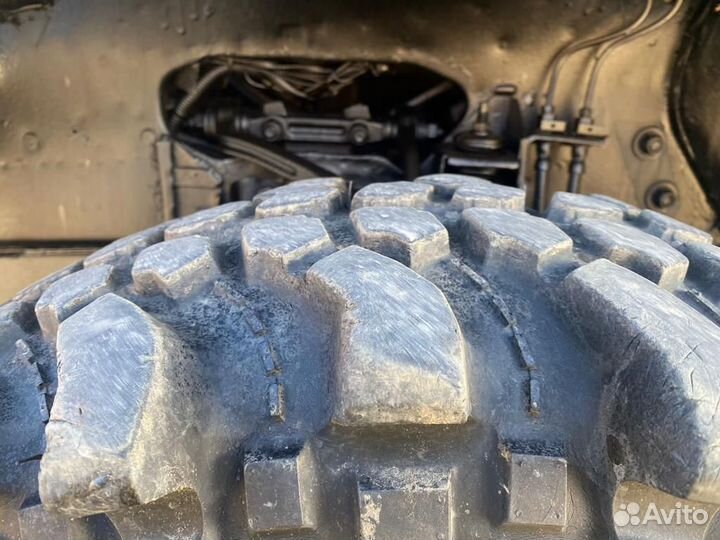 Silverstone MT-117 Xtreme 3.25/8.5 R15 27L