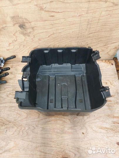 Бардачок Honda Insight 2 ZE2 (2009 - 2011)